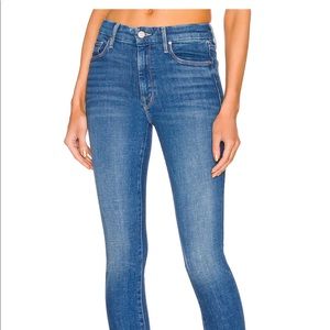 MOTHER JEANS. THE LOOKER IN HERE KITTY, KITTY